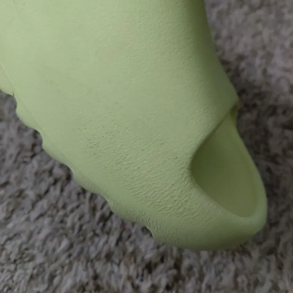 Yeezy Slide Green Glow Mens Size 8 Comfort Slides No Box